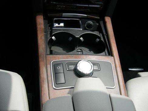 Used 2013 Mercedes-Benz E 350 Sedan image 5