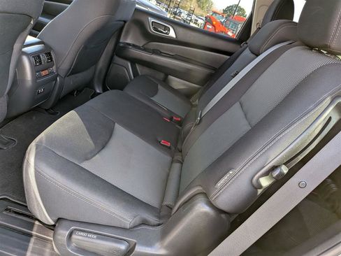 Used 2019 Nissan Pathfinder SV image 26