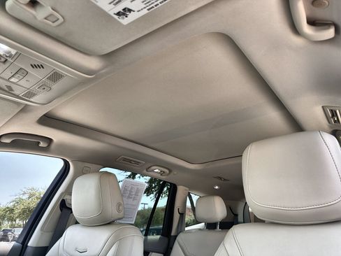 Used 2021 Cadillac XT6 Premium Luxury FWD image 21