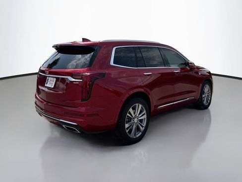 Used 2023 Cadillac XT6 Premium Luxury w/ Technology Package FWD image 7