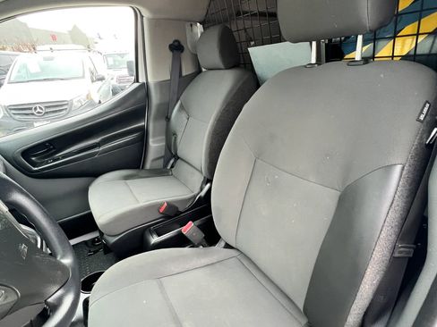 Used 2019 Nissan NV200 SV w/ Navigation Package FWD image 11
