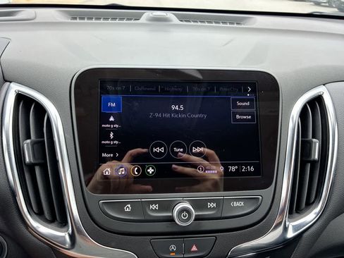 Used 2024 Chevrolet Equinox LT FWD image 13