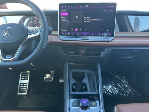 New 2026 Volkswagen Tiguan SEL R-Line image 15