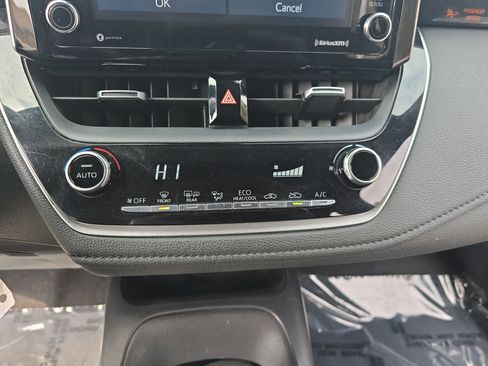 Used 2021 Toyota Corolla SE image 21