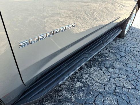 Used 2024 Chevrolet Suburban High Country AWD/4WD image 15