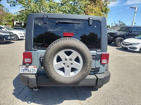 Used 2015 Jeep Wrangler Unlimited Sport w/ Quick Order Package 24S AWD/4WD image 4