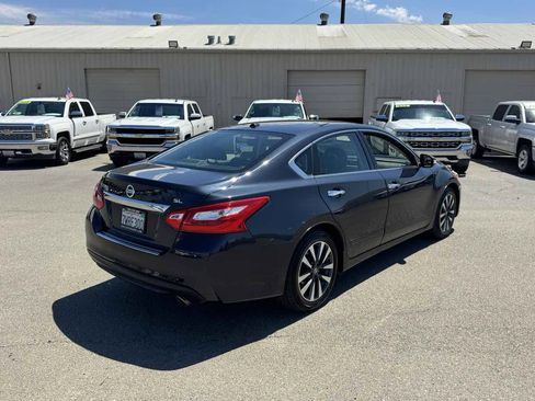 Used 2016 Nissan Altima 2.5 SL FWD image 9