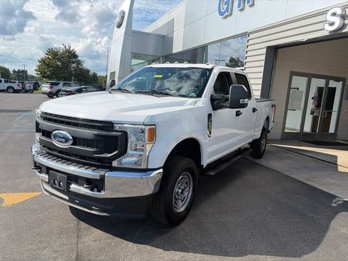 Used 2022 Ford F250 XL w/ Power Equipment Group AWD/4WD image 2