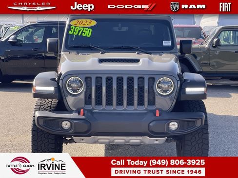 Used 2023 Jeep Gladiator Mojave w/ LED Lighting Group AWD/4WD image 2
