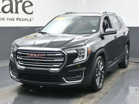 Used 2022 GMC Terrain SLT w/ Infotainment Package II image 7