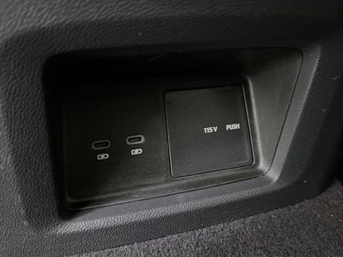 Used 2024 Volkswagen Atlas SE FWD image 27