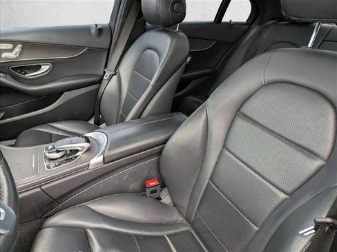 Used 2019 Mercedes-Benz C 300 4MATIC Sedan image 24