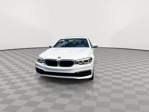 Used 2020 BMW 530i xDrive w/ Convenience Package AWD/4WD image 4