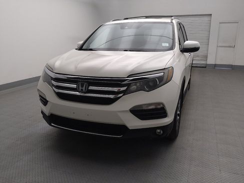 Used 2018 Honda Pilot Touring image 15