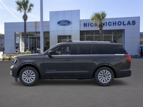 New 2026 Ford Expedition Platinum image 3