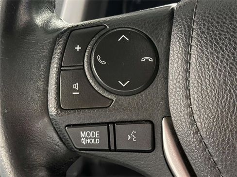 Used 2018 Toyota RAV4 XLE image 23