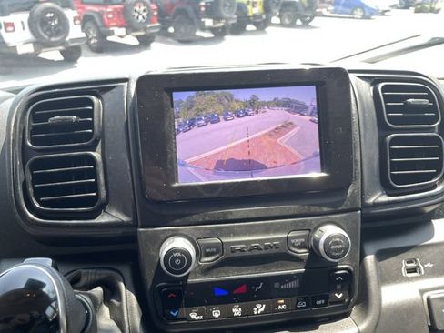 Used 2025 RAM ProMaster 2500 w/ Convenience Group FWD image 16