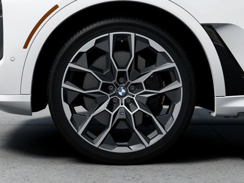 New 2027 BMW X7 xDrive40i w/ Executive Package AWD/4WD image 7