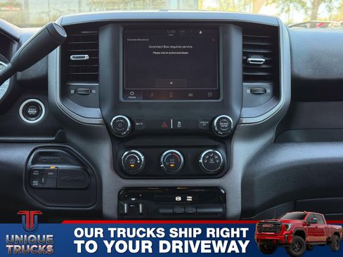 Used 2024 RAM 3500 Tradesman w/ Chrome Appearance Group AWD/4WD image 32