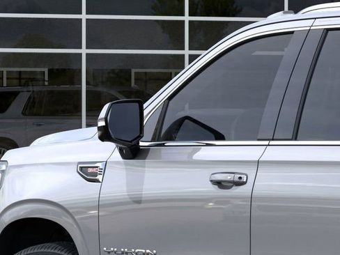 New 2026 GMC Yukon XL Elevation image 12