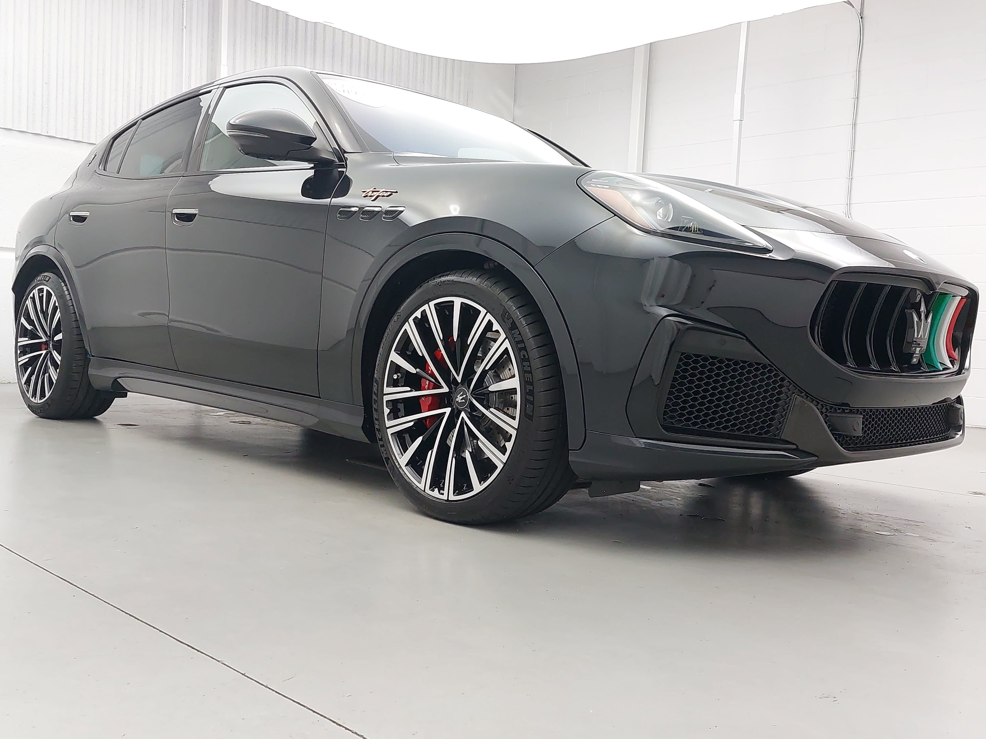 Used 2023 Maserati Grecale Trofeo AWD/4WD image 9