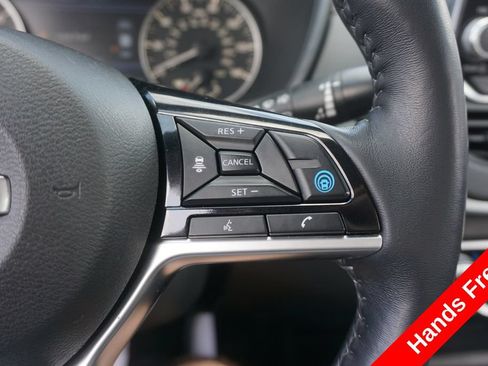 Used 2020 Nissan Altima 2.5 SV AWD/4WD image 4