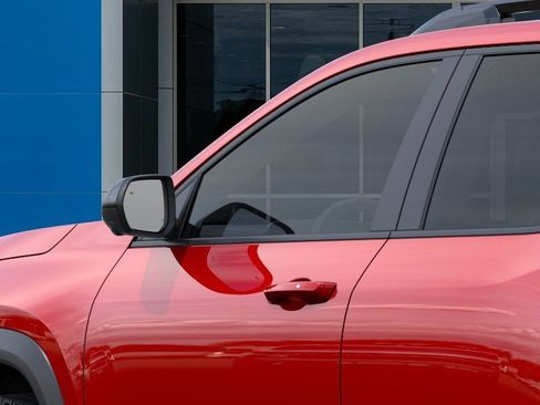 New 2027 Chevrolet Equinox LT w/ Convenience Package II FWD image 12