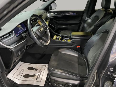 Used 2021 Jeep Grand Cherokee L Laredo image 8