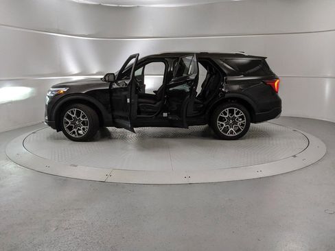 New 2025 Ford Explorer Platinum w/ Ultimate Package image 11