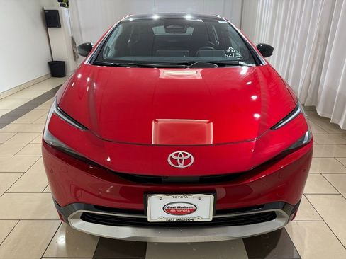New 2026 Toyota Prius Plug-In Hybrid FWD image 8