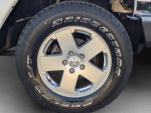 Used 2012 Jeep Wrangler Unlimited Sahara w/ Dual Top Group image 20