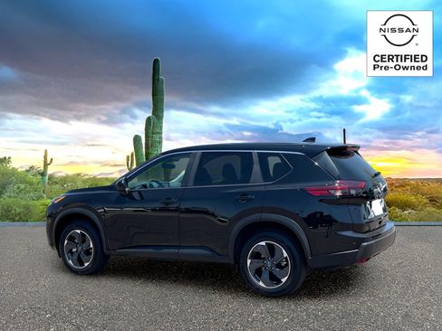 Certified 2025 Nissan Rogue SV FWD image 4