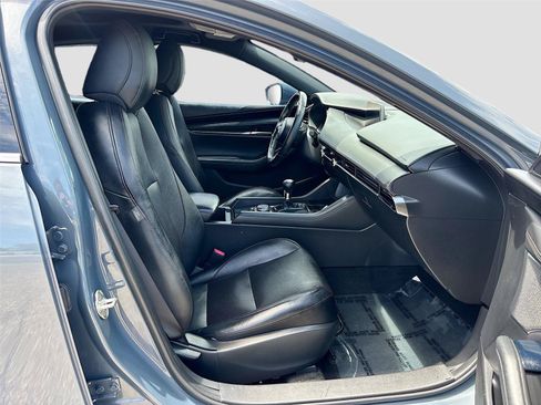 Used 2019 MAZDA MAZDA3 Hatchback w/ Premium Package FWD image 25