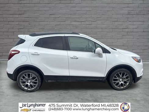 Used 2019 Buick Encore Sport Touring FWD image 3