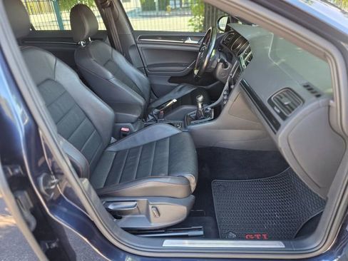 Used 2017 Volkswagen GTI Autobahn image 38