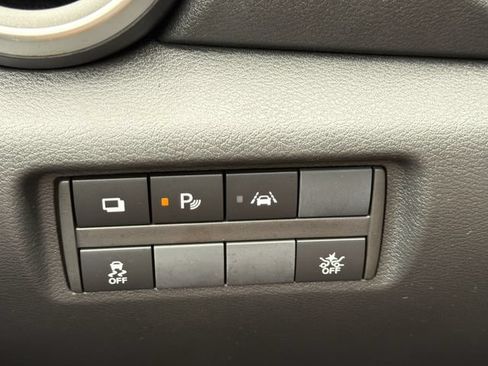 Used 2025 Nissan Versa S w/ Trunk Package FWD image 21