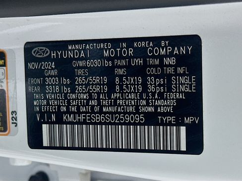 Used 2025 Genesis GV80 2.5T Standard AWD/4WD image 12