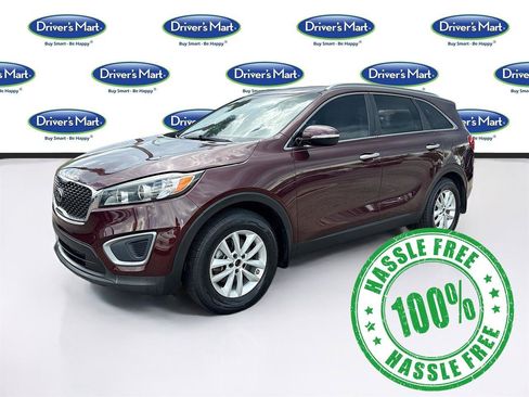Used 2017 Kia Sorento FWD image 3