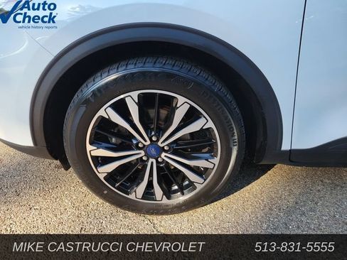 Used 2022 Ford Escape SE w/ SE Sport Appearance Package FWD image 9