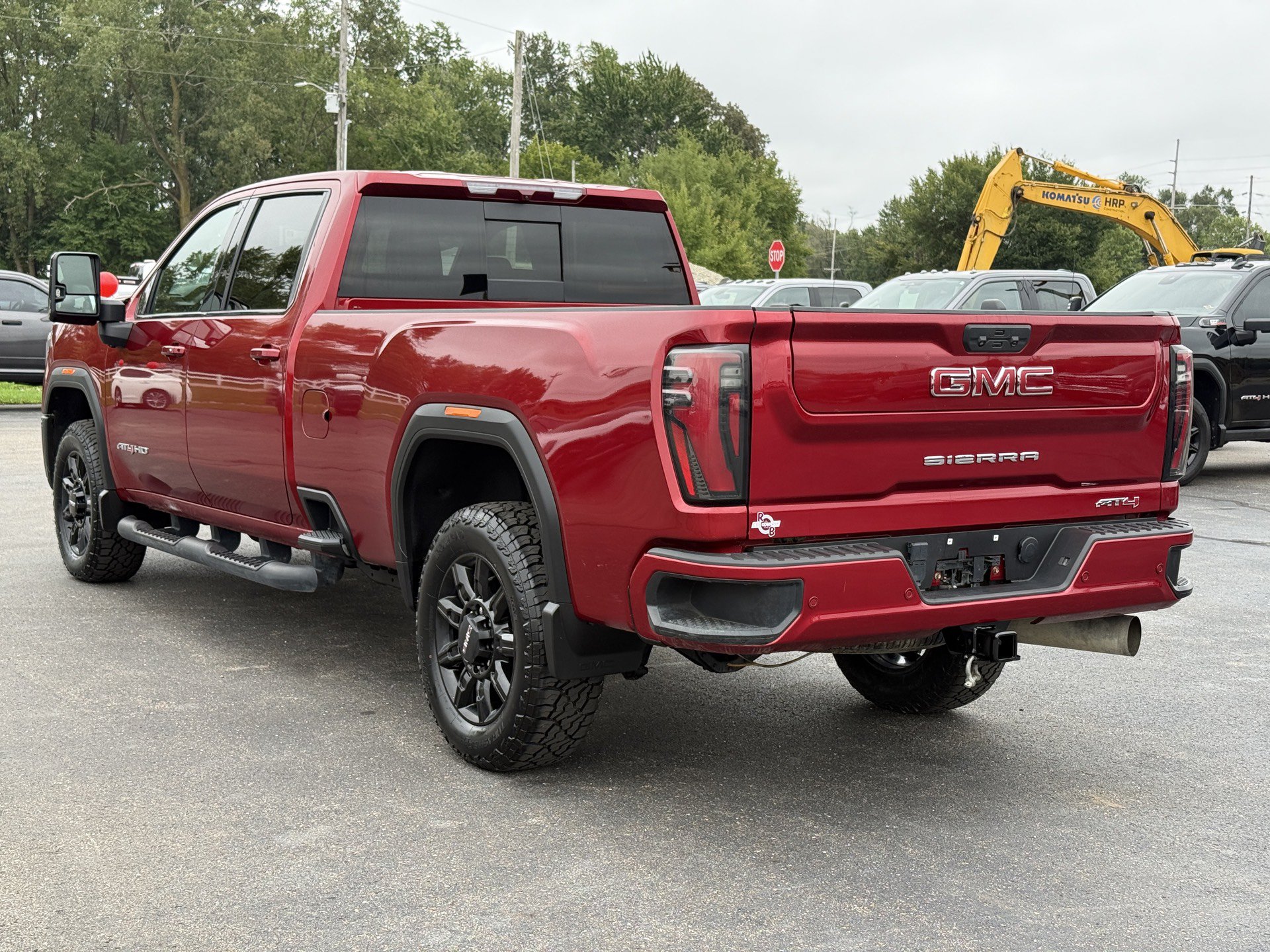 Used 2024 GMC Sierra 2500 AT4 w/ AT4 Preferred Package AWD/4WD image 5