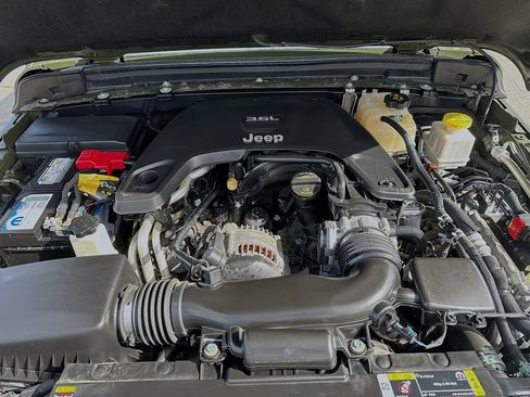 Used 2021 Jeep Gladiator Sport AWD/4WD image 38