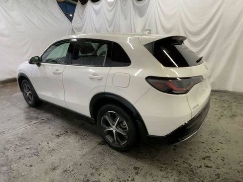 Certified 2025 Honda HR-V EX-L image 10
