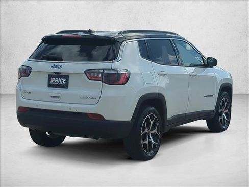 Used 2025 Jeep Compass Limited AWD/4WD image 5