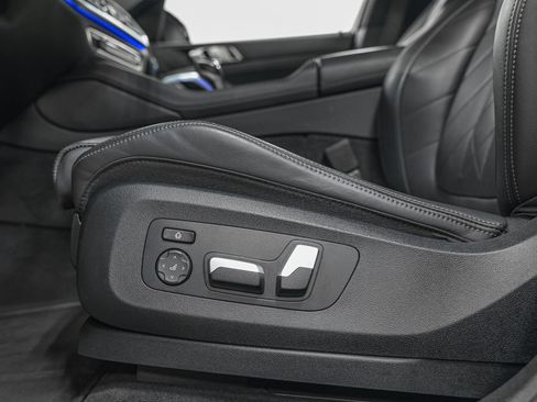 Used 2023 BMW X6 xDrive40i w/ M Sport Package image 14