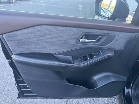 Certified 2023 Nissan Rogue SV image 16