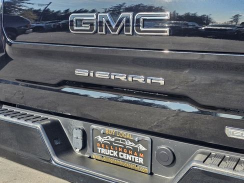 Used 2022 GMC Sierra 1500 Elevation w/ LPO, Elevation Black Package AWD/4WD image 14