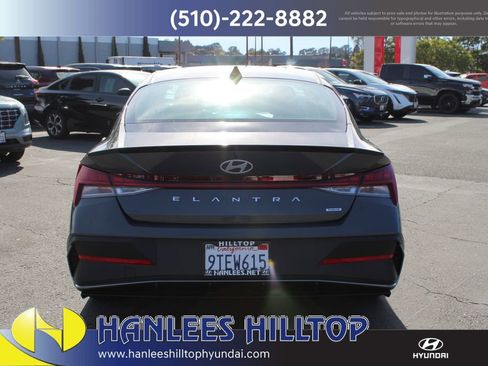 Used 2025 Hyundai Elantra SEL image 8