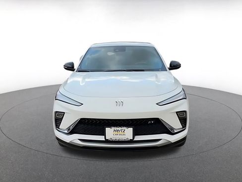 Used 2025 Buick Envista Sport Touring image 4