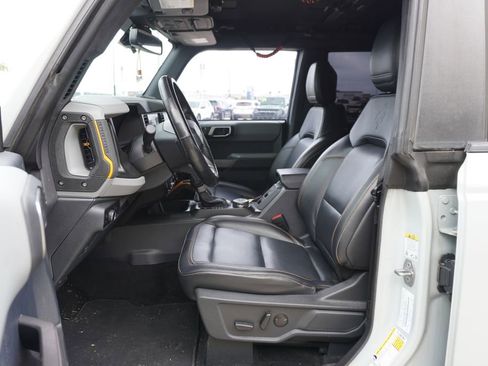 Used 2023 Ford Bronco Badlands AWD/4WD image 7