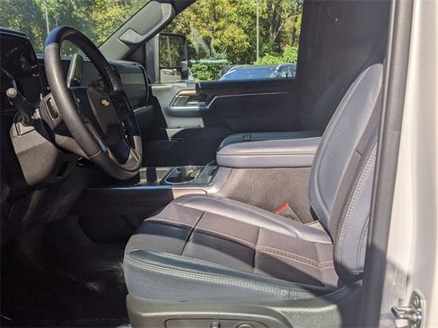 Used 2024 Chevrolet Silverado 2500 High Country w/ High Country Premium Package image 14